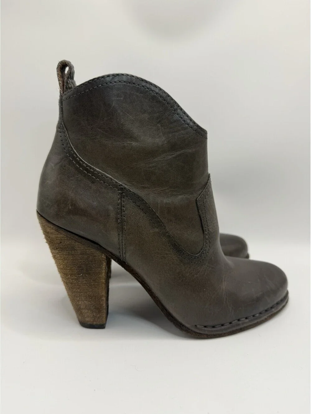 Frye Short Madeline Brown Ankle Zip Boots Leather Size 6M Stacked Heel